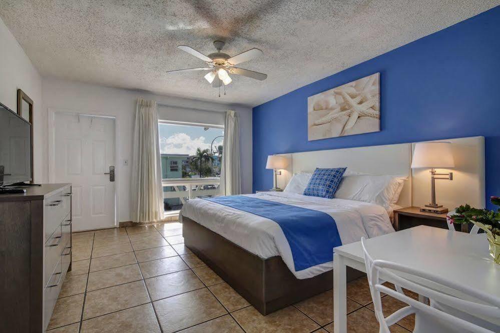 Hotel Blue Strawberry By The Sea Lauderdale-by-the-Sea Exteriér fotografie