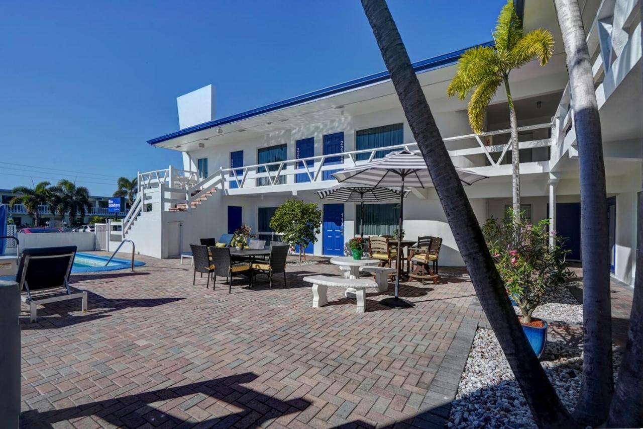Hotel Blue Strawberry By The Sea Lauderdale-by-the-Sea Exteriér fotografie