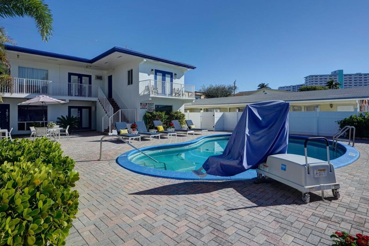 Hotel Blue Strawberry By The Sea Lauderdale-by-the-Sea Exteriér fotografie