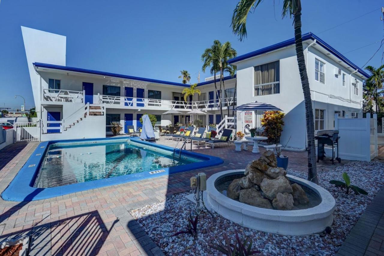 Hotel Blue Strawberry By The Sea Lauderdale-by-the-Sea Exteriér fotografie