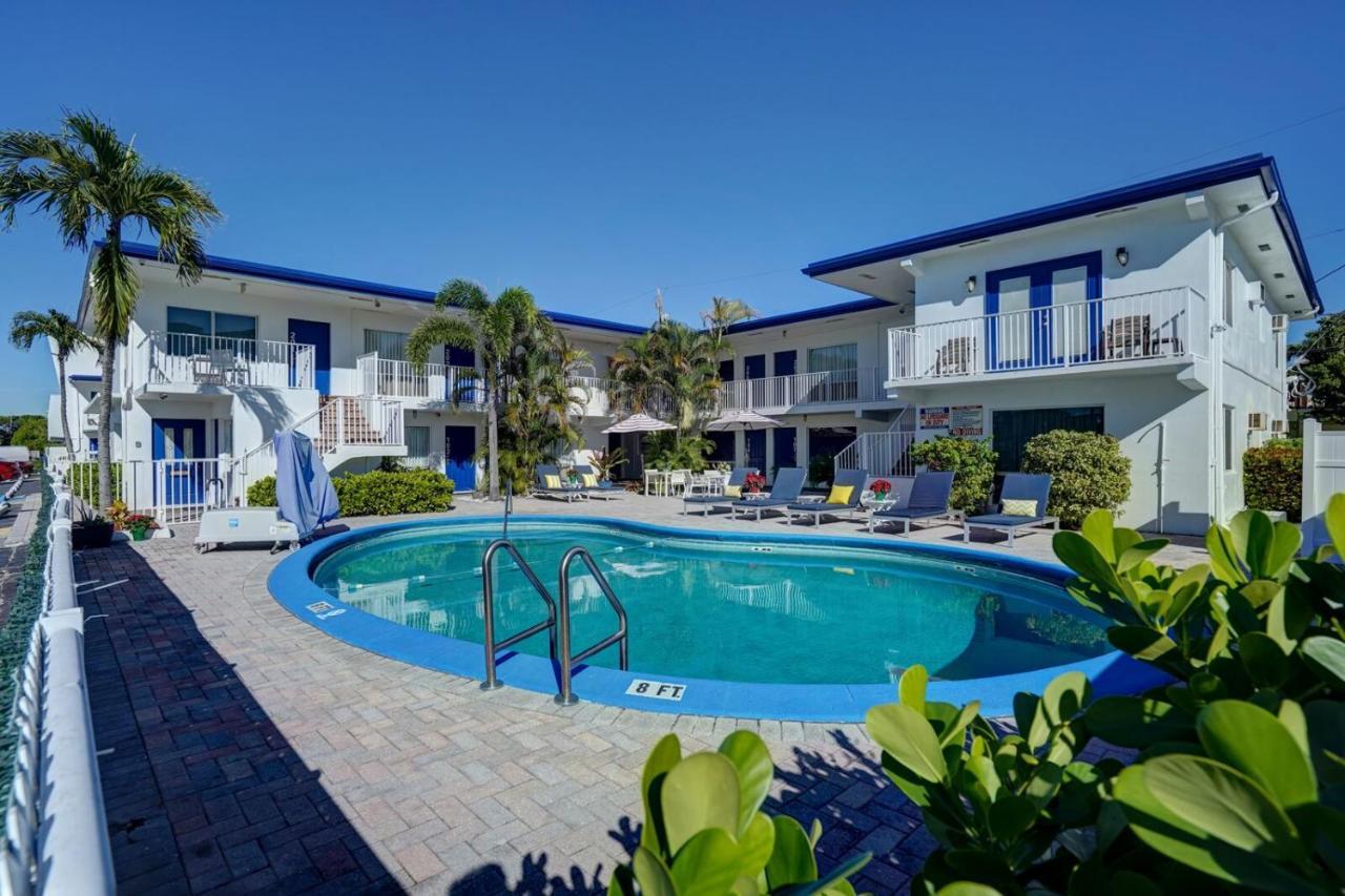 Hotel Blue Strawberry By The Sea Lauderdale-by-the-Sea Exteriér fotografie