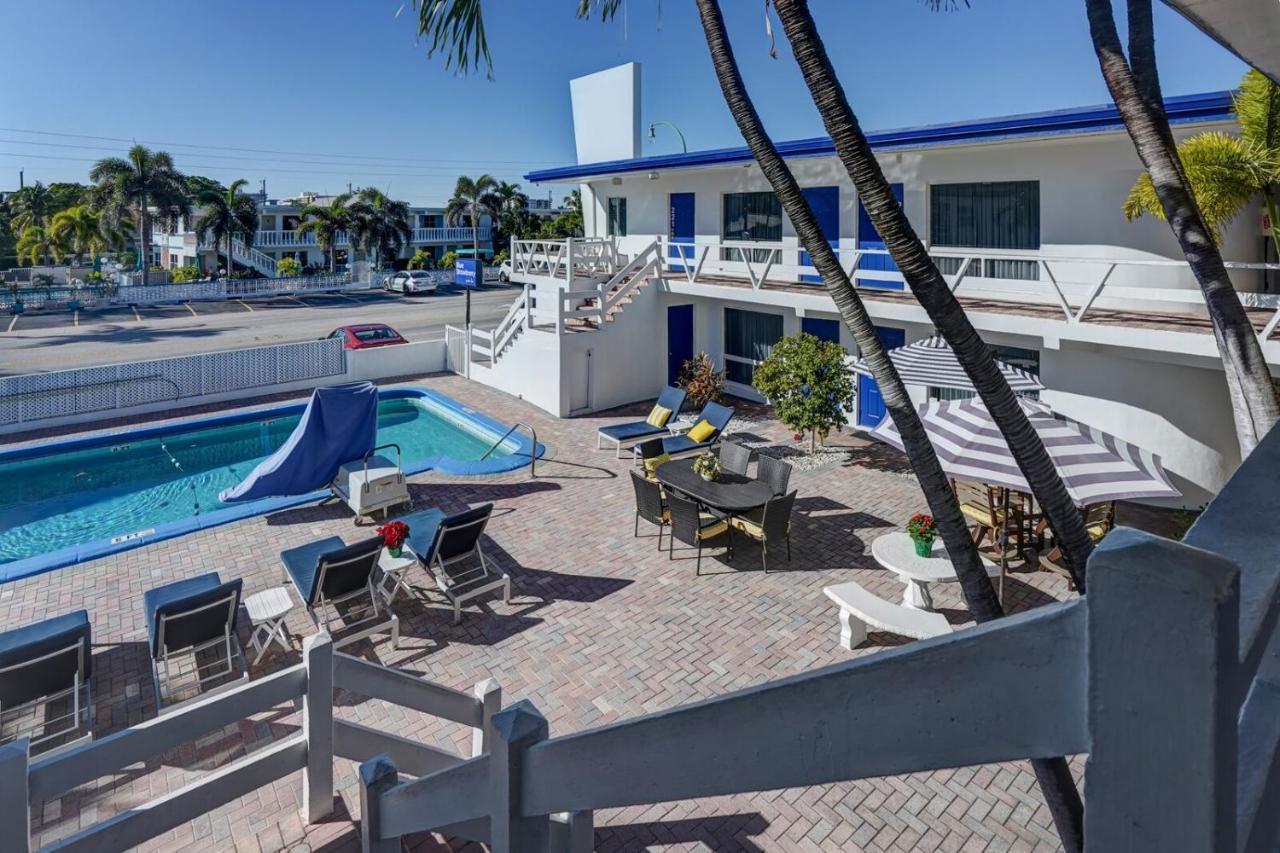 Hotel Blue Strawberry By The Sea Lauderdale-by-the-Sea Exteriér fotografie